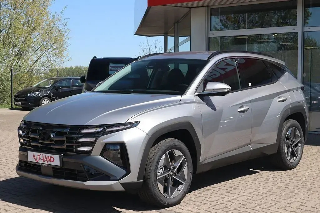 Neu Hyundai Tucson 252 PS (185 kW) 2025 Silber SUV