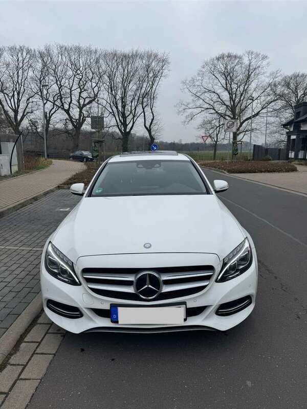 Gebraucht 2014 Mercedes C220 Avantgarde Limousine | 17.900 € (Etwas zu teuer) - Bild 1/4