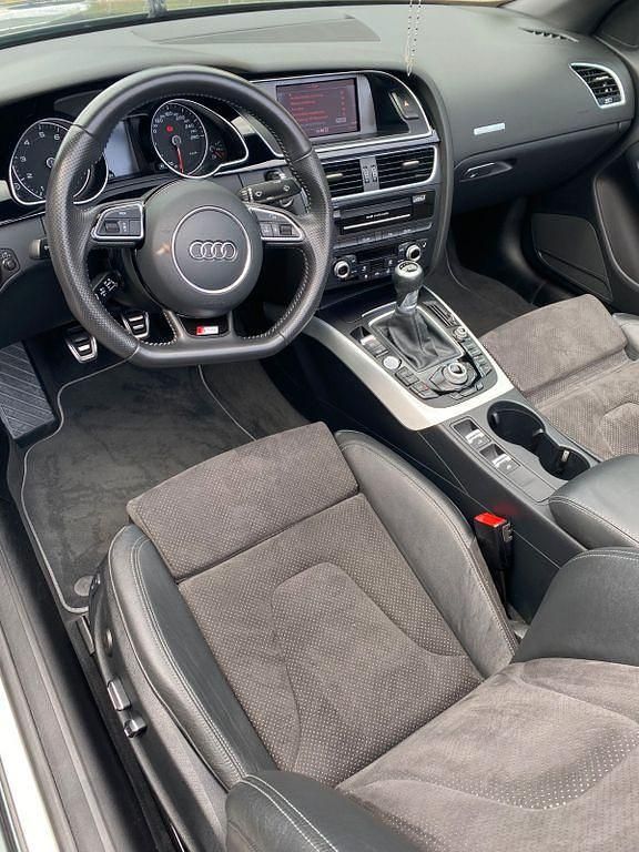 Gebraucht Audi A5 Cabriolet Design 177 PS (130 kW) 2016 Grau Cabrio