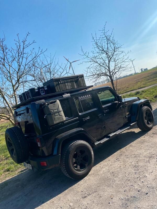 Schwarz Gebraucht 2011 Jeep Wrangler SUV | 29.500 € (Etwas zu teuer) - Bild 1/4