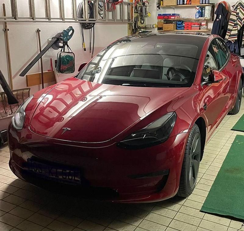Gebraucht Tesla Model 3 366 kW (498 PS) 2022 Rot Limousine