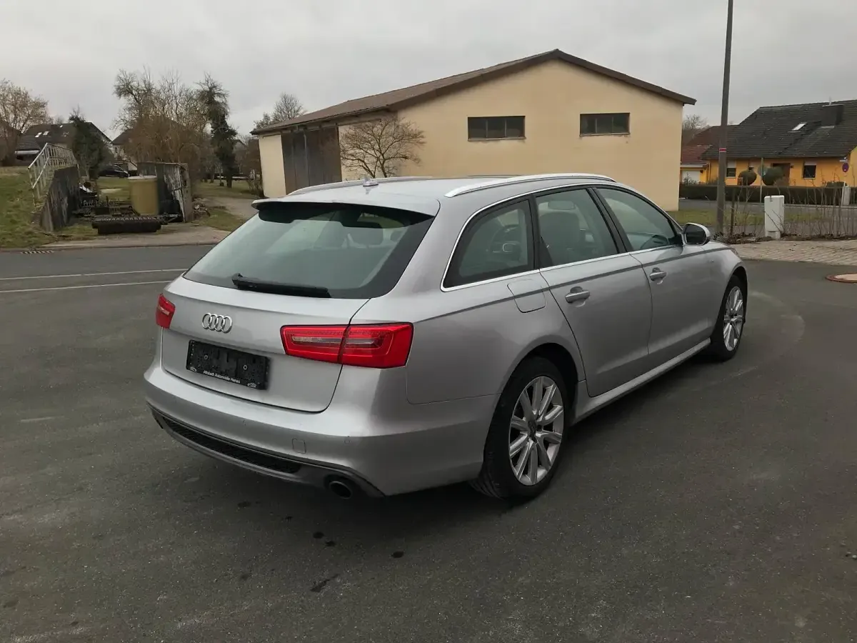 Gebraucht Audi A6 Comfort 245 PS (180 kW) 2011 Silber Kombi