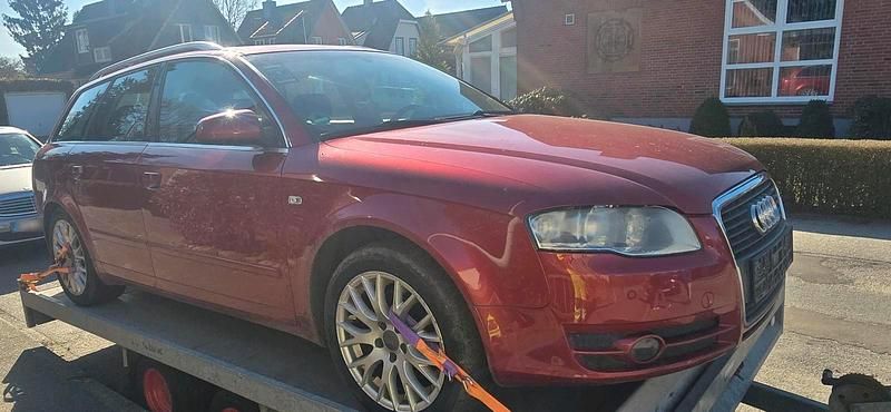 Gebraucht Audi A4 163 PS (119 kW) 2007 Rot Kombi