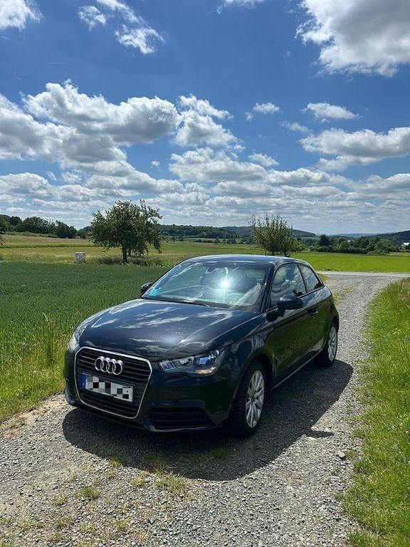 Schwarz Gebraucht 2011 Audi A1 Sport Kleinwagen | 5.400 € (Fairer Preis) - Bild 1/4