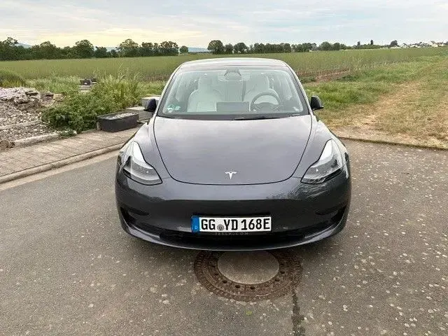 Brugt Tesla Model 3 Standard Range Plus 208 kW (283 HK) 2022 Grå Sedan