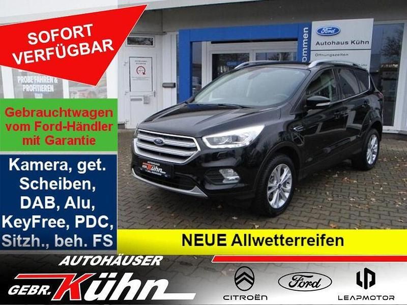 Iridium schwarz mica Gebraucht 2019 Ford Kuga Titanium SUV | 18.290 € (Fairer Preis) - Bild 1/4