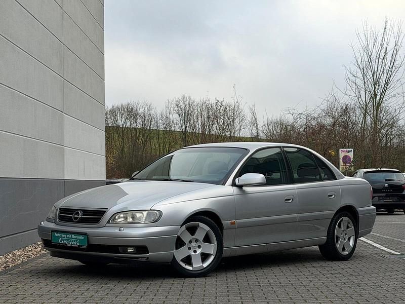 Second-hand Opel Omega 144 CP (105 kW) 2000 Gri Berlinǎ