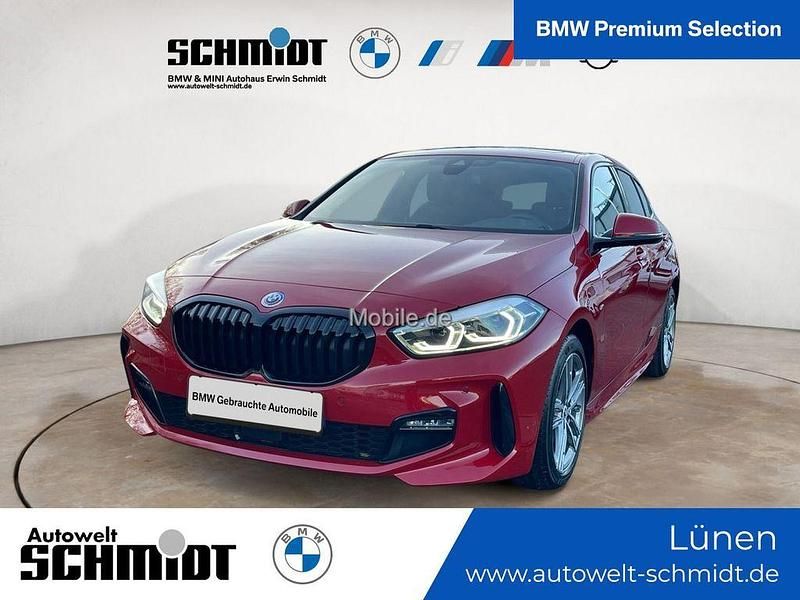 Rot Gebraucht 2023 BMW 118 M Sport Kleinwagen | 25.090 € (Fairer Preis) - Bild 1/4