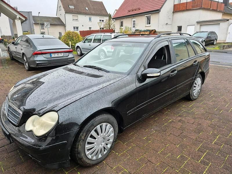 Schwarz Gebraucht 2003 Mercedes C200 Kombi | 2.500 € - Bild 1/4