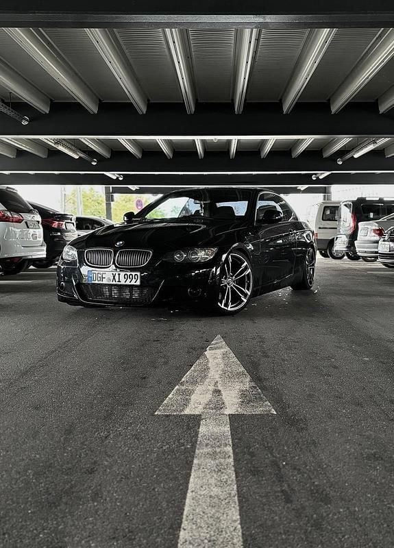 Schwarz Gebraucht 2009 BMW 330 Cabriolet Cabrio | 13.500 € - Bild 1/4