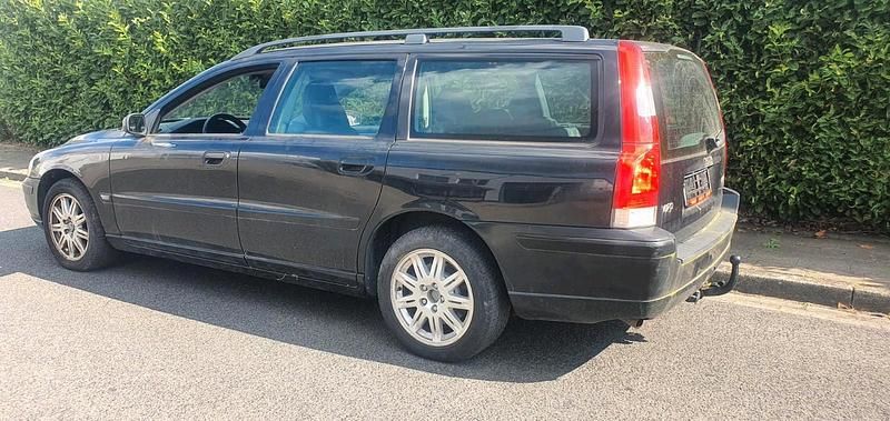 Schwarz Gebraucht 2005 Volvo V70 Kombi | 1.600 € - Bild 1/4