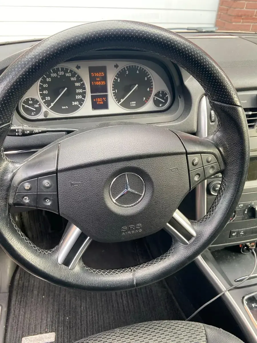 Gebraucht Mercedes B160 95 PS (69 kW) 2010 Rot Kleinwagen