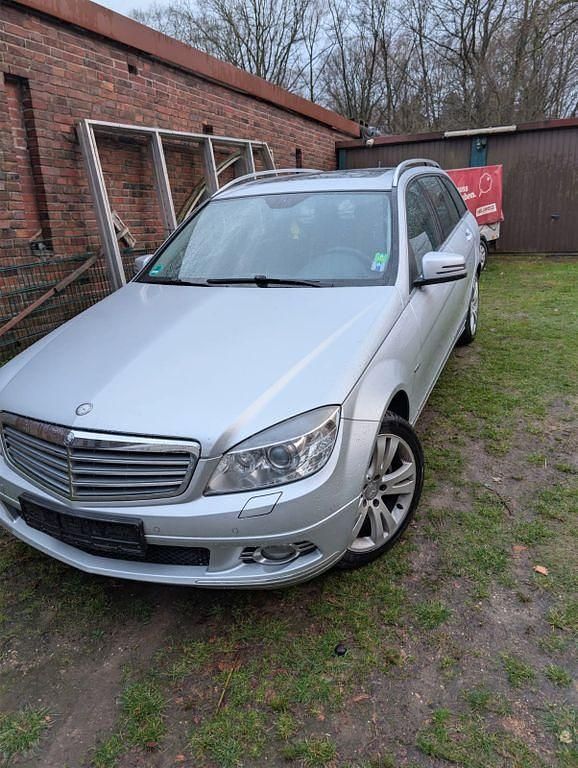 Gebraucht Mercedes C180 156 PS (114 kW) 2008 Silber Limousine