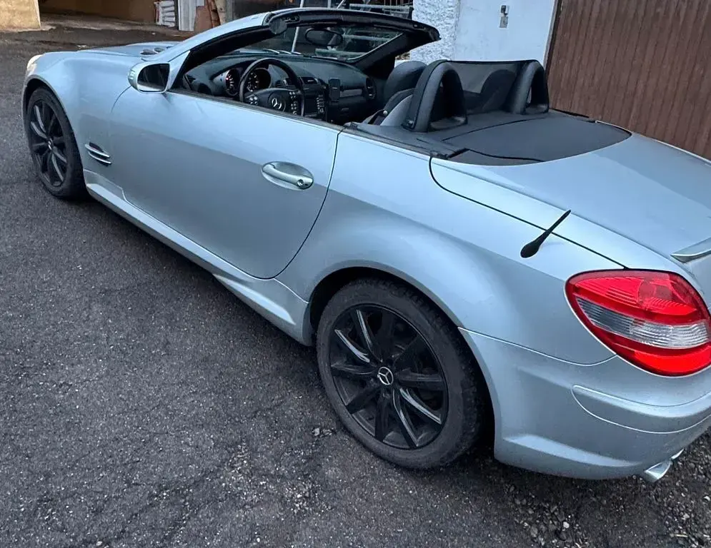 Gebraucht Mercedes SLK350 272 PS (200 kW) 2004 Silber Cabrio