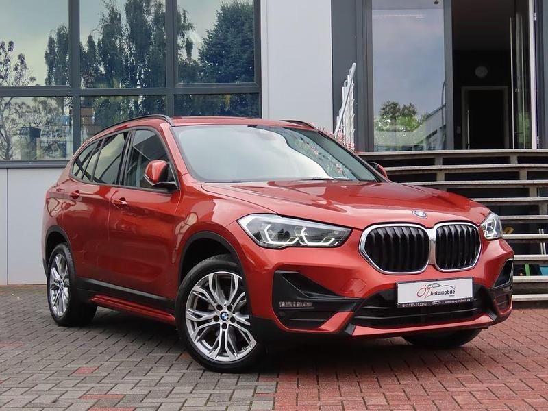Orange Gebraucht 2021 BMW X1 Performance SUV | 19.900 € (Fairer Preis) - Bild 1/4