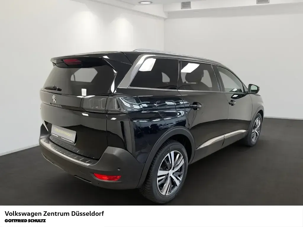 Gebraucht Peugeot 5008 Allure 131 PS (96 kW) 2023 Schwarz SUV