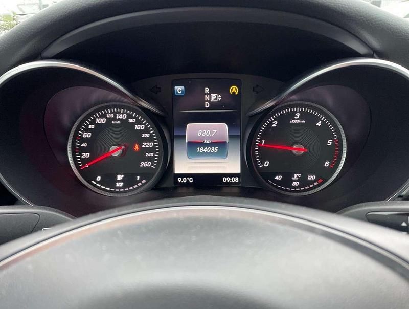 Gebraucht Mercedes C220 Avantgarde 170 PS (125 kW) 2014 Schwarz Limousine