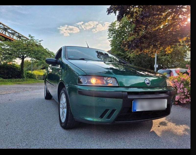 Grün Gebraucht 2000 Fiat Punto Kleinwagen | 1.900 € (Etwas zu teuer) - Bild 1/4
