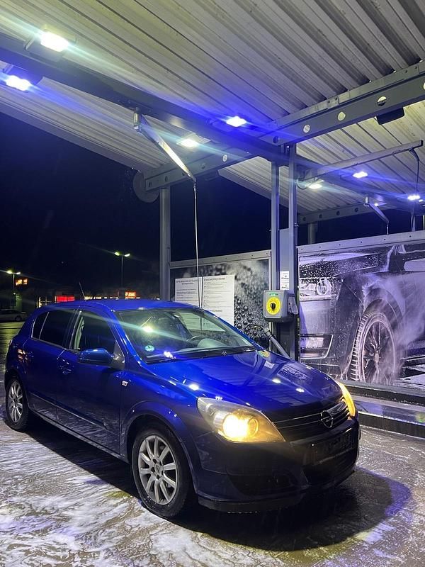 Gebraucht Opel Astra 105 PS (77 kW) 2004 Blau Kleinwagen
