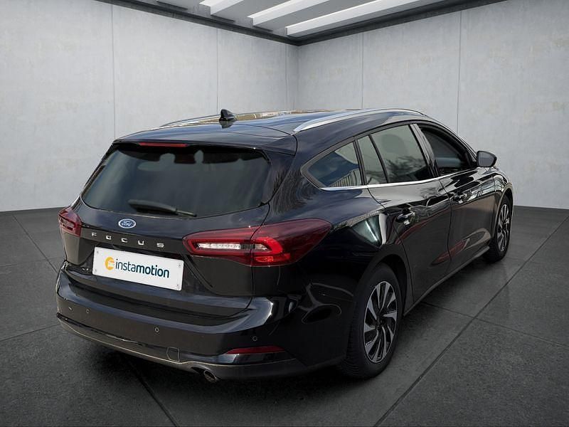 Gebraucht Ford Focus Titanium 125 PS (91 kW) 2024 Schwarz Kombi