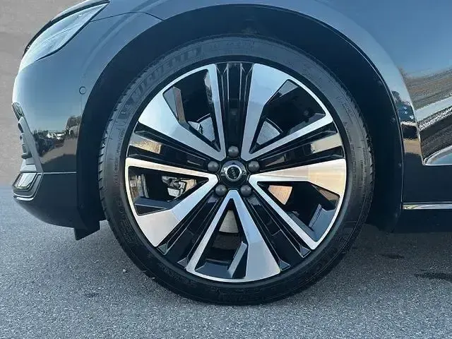 Gebraucht Volvo V60 Core 197 PS (144 kW) 2025 Schwarz Kombi