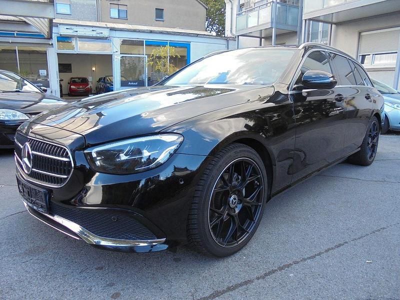 Gebraucht Mercedes E200 160 PS (117 kW) 2021 Schwarz Kombi