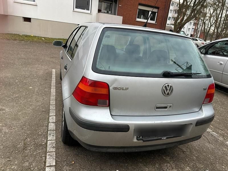 Gebraucht VW Golf IV 105 PS (77 kW) 2000 Silber Limousine