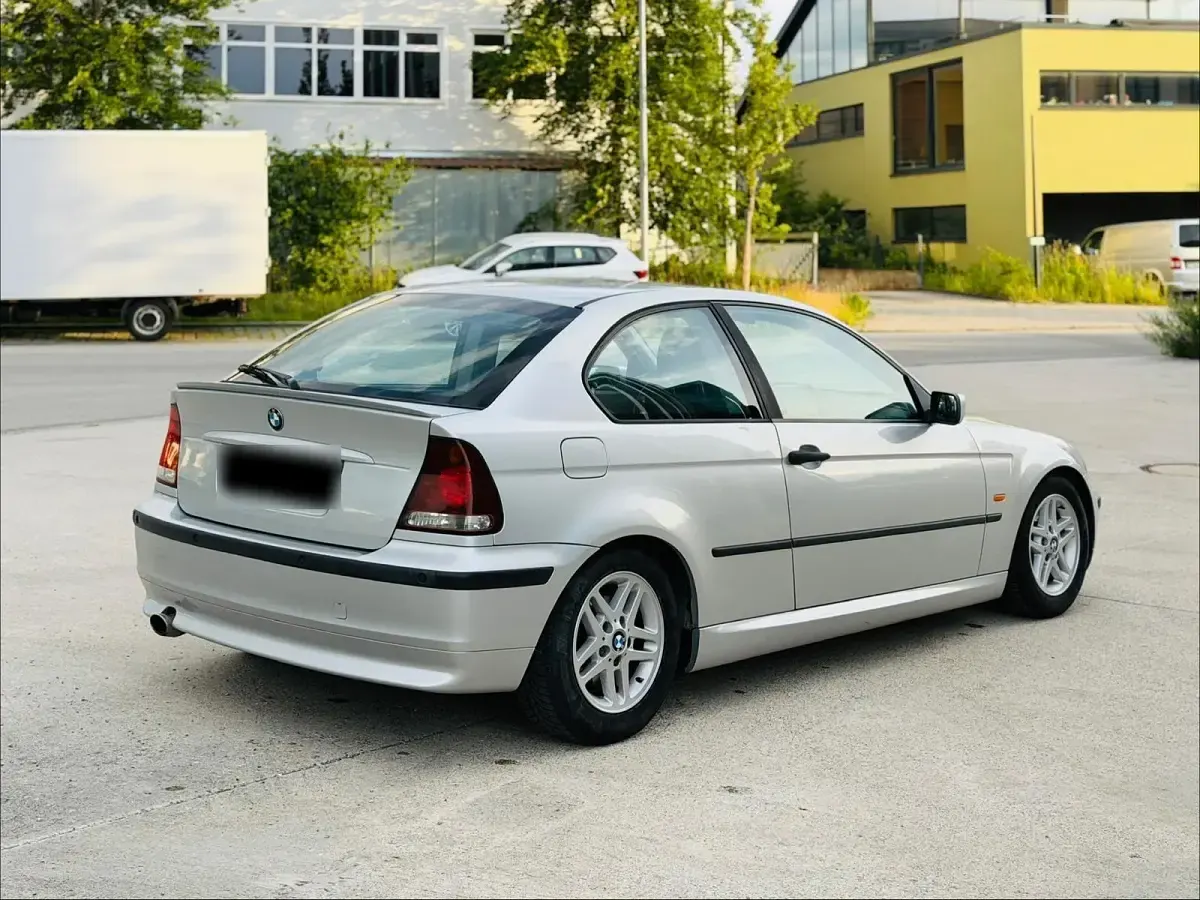 Gebraucht BMW 316 116 PS (85 kW) 2004 Silber Coupé