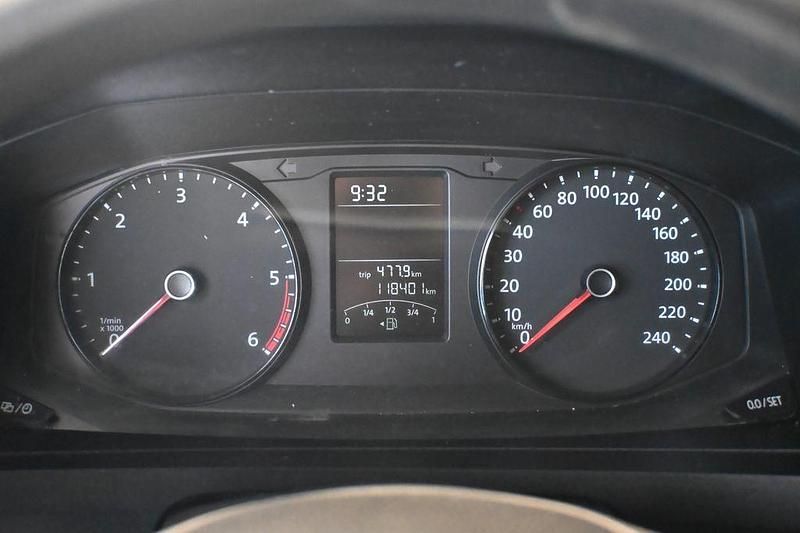 Gebraucht VW Transporter 102 PS (75 kW) 2018 Weiß Van