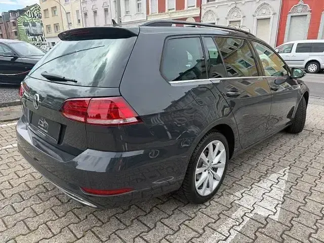 Second-hand VW Golf VII Highline 230 CP (169 kW) 2020 Gri Break