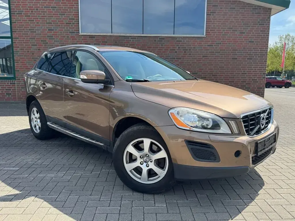 Gebraucht Volvo XC60 163 PS (119 kW) 2010 Braun SUV