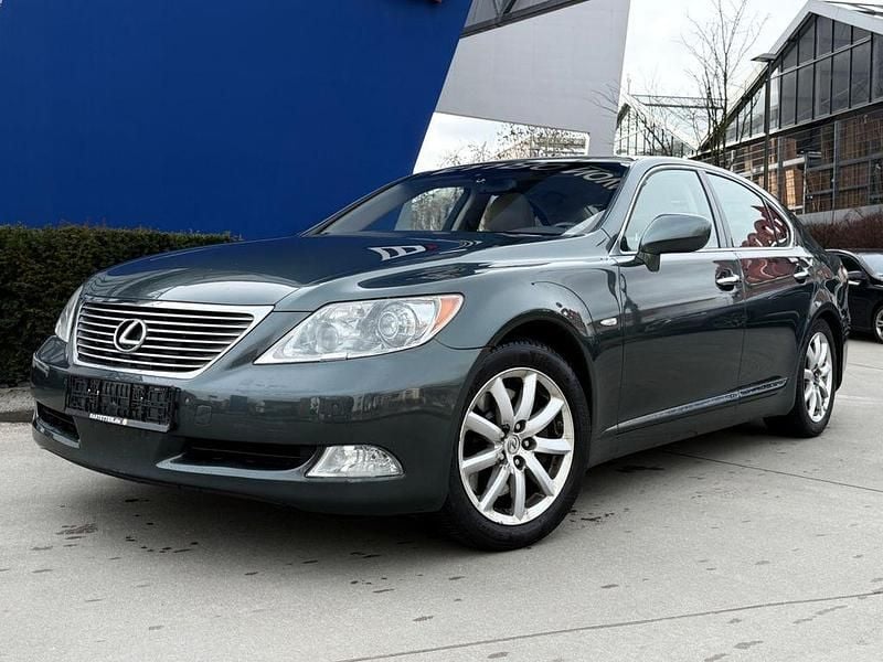 Gebraucht Lexus LS460 381 PS (280 kW) 2008 Grau Limousine