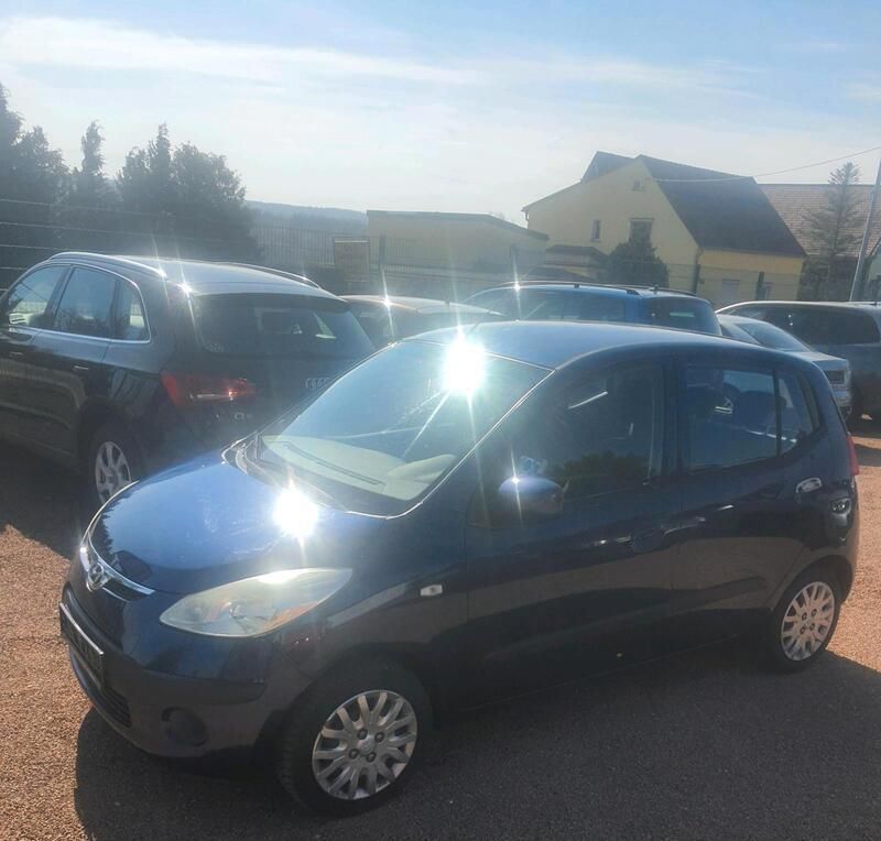 Gebraucht Hyundai i10 67 PS (49 kW) 2009 Blau Kleinwagen