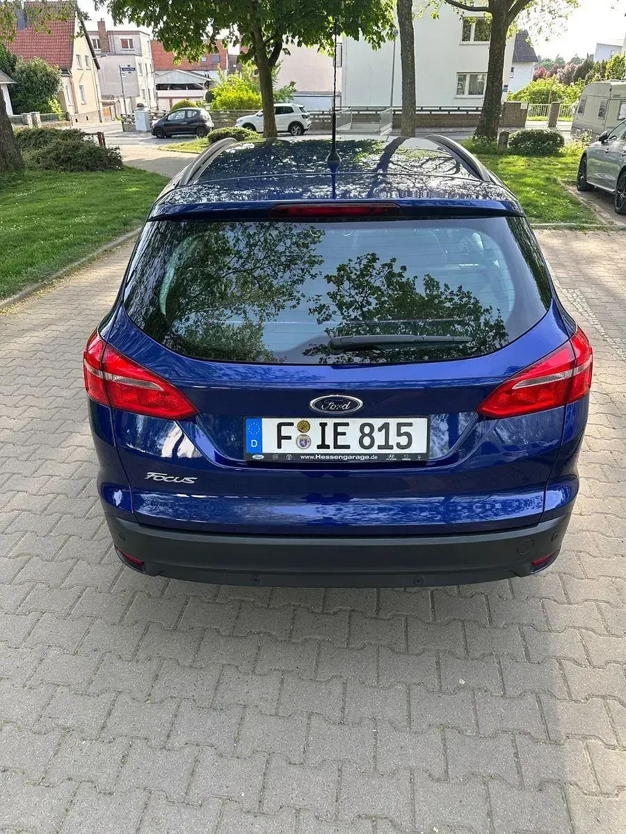 Gebraucht Ford Focus 120 PS (88 kW) 2016 Blau Kombi