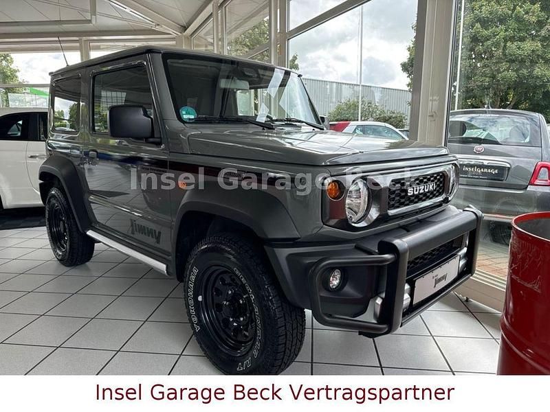 Grau Gebraucht 2025 Suzuki Jimny SUV | 34.960 € (Teuer) - Bild 1/4
