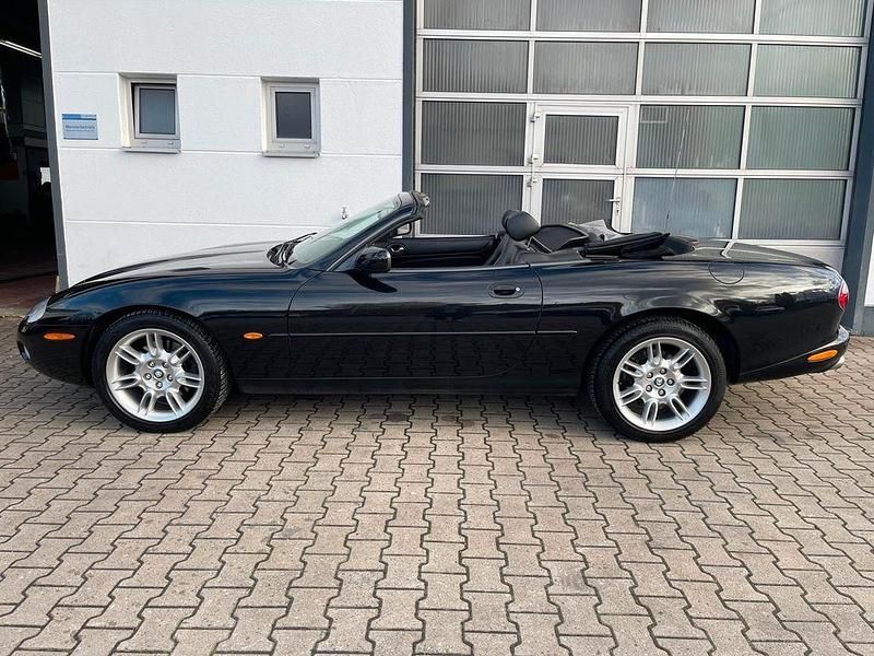 Gebraucht Jaguar XK8 284 PS (208 kW) 2001 Schwarz Cabrio