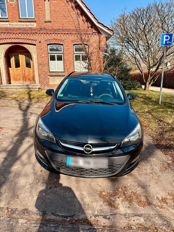 Gebraucht Opel Astra 110 PS (80 kW) 2012 Kombi