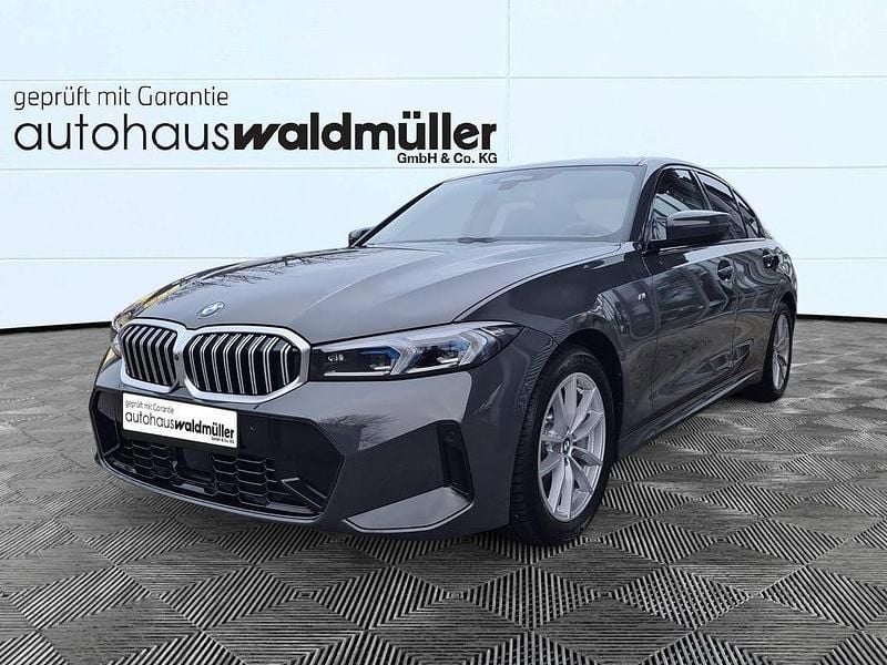 Grau Gebraucht 2025 BMW 330 Comfort Edition Limousine | 44.300 € (Guter Preis) - Bild 1/4