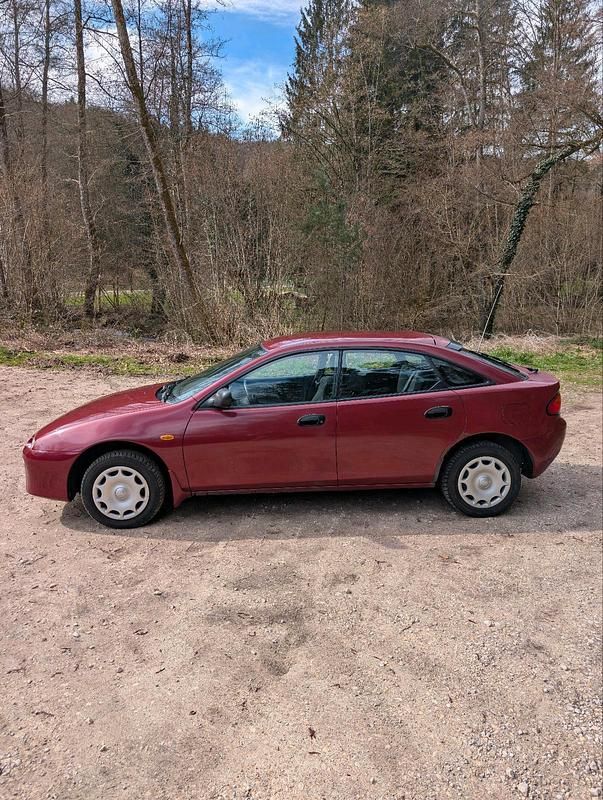 Gebraucht Mazda 323F 88 PS (64 kW) 1994 Rot Coupé