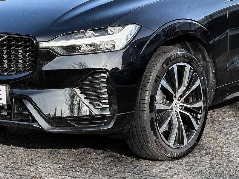 Gebraucht Volvo XC60 Plus 197 PS (144 kW) 2023 Schwarz SUV
