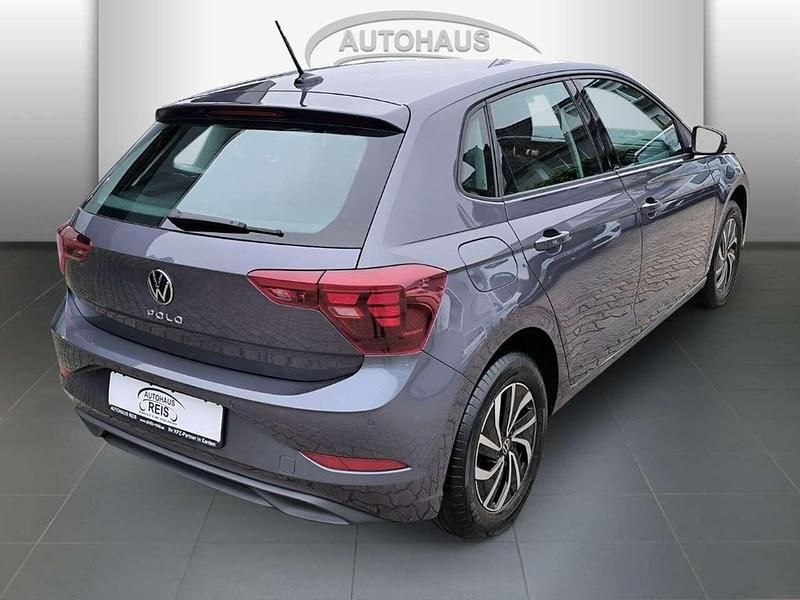 Gebraucht VW Polo Life 95 PS (69 kW) 2024 Grau Kleinwagen