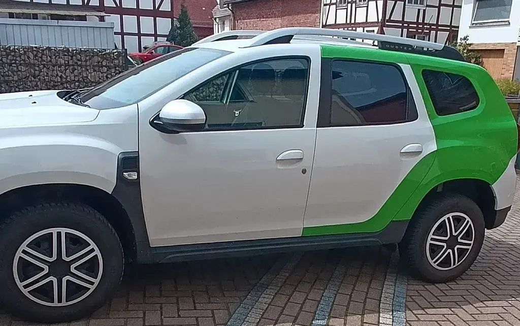Gebraucht Dacia Duster Comfort 101 PS (74 kW) 2020 Weiß SUV