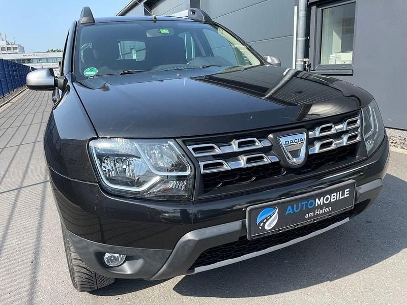 Gebraucht 2015 Dacia Duster Lauréate SUV | 6.990 € (Guter Preis) - Bild 1/4