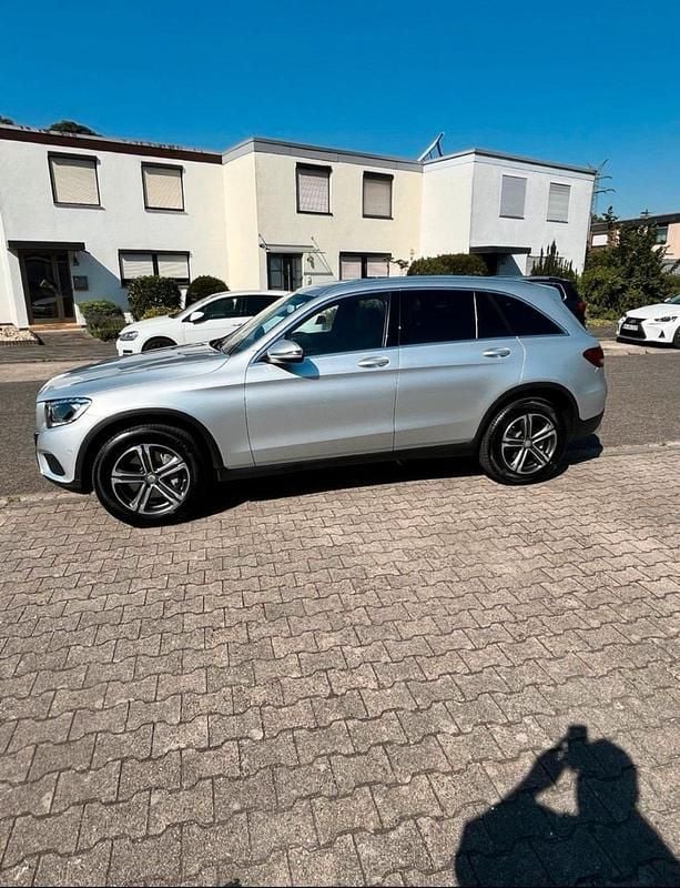 Silber Gebraucht 2015 Mercedes GLC220 SUV | 19.500 € (Guter Preis) - Bild 1/4