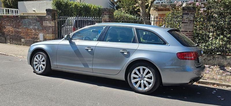 Second-hand Audi A4 Attraction 190 CP (139 kW) 2010 Argintiu Break