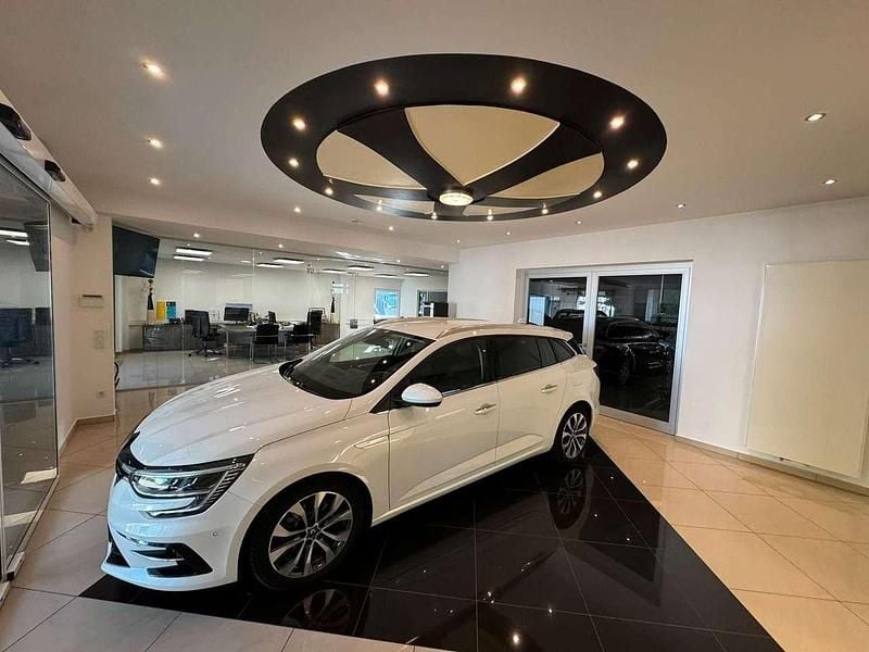 Weiss "nacre" Gebraucht 2020 Renault Megane E-Tech Kombi | 15.500 € - Bild 1/4