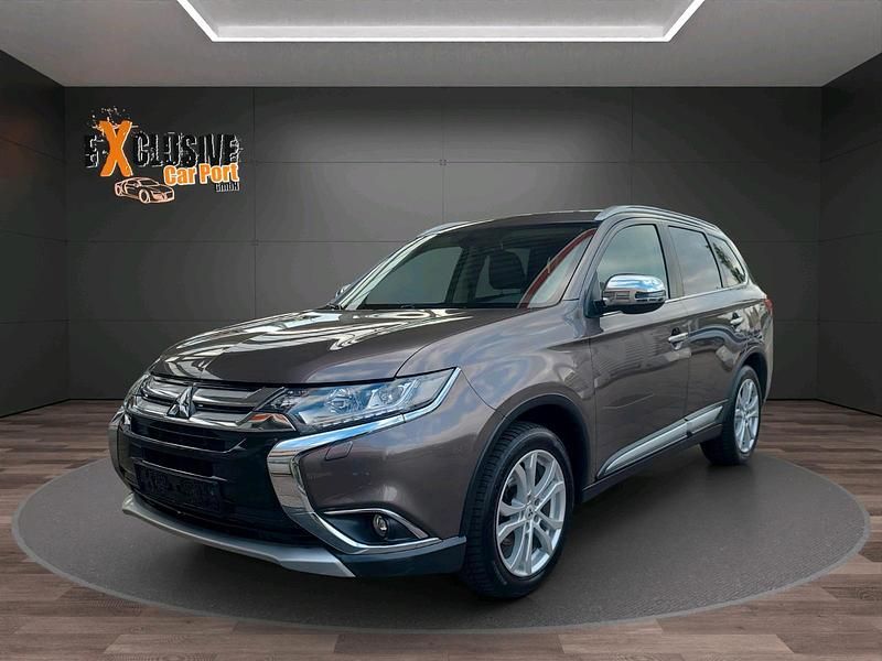 Braun Gebraucht 2016 Mitsubishi Outlander SUV | 16.490 € (Fairer Preis) - Bild 1/4