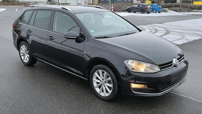 Gebraucht VW Golf VII LOUNGE 110 PS (80 kW) 2015 Schwarz Kombi