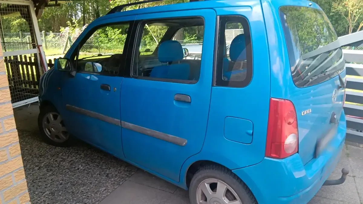 Gebraucht Opel Agila 75 PS (55 kW) 2003 Blau Van / Kleinbus