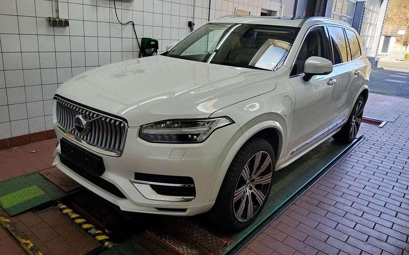 Second-hand Volvo XC90 Ultimate 454 CP (333 kW) 2022 Alb SUV